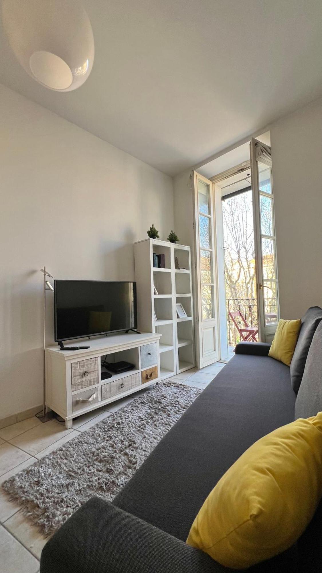 Appartamento Place Grimaldi, Close To And Restaurants, With Balcony *