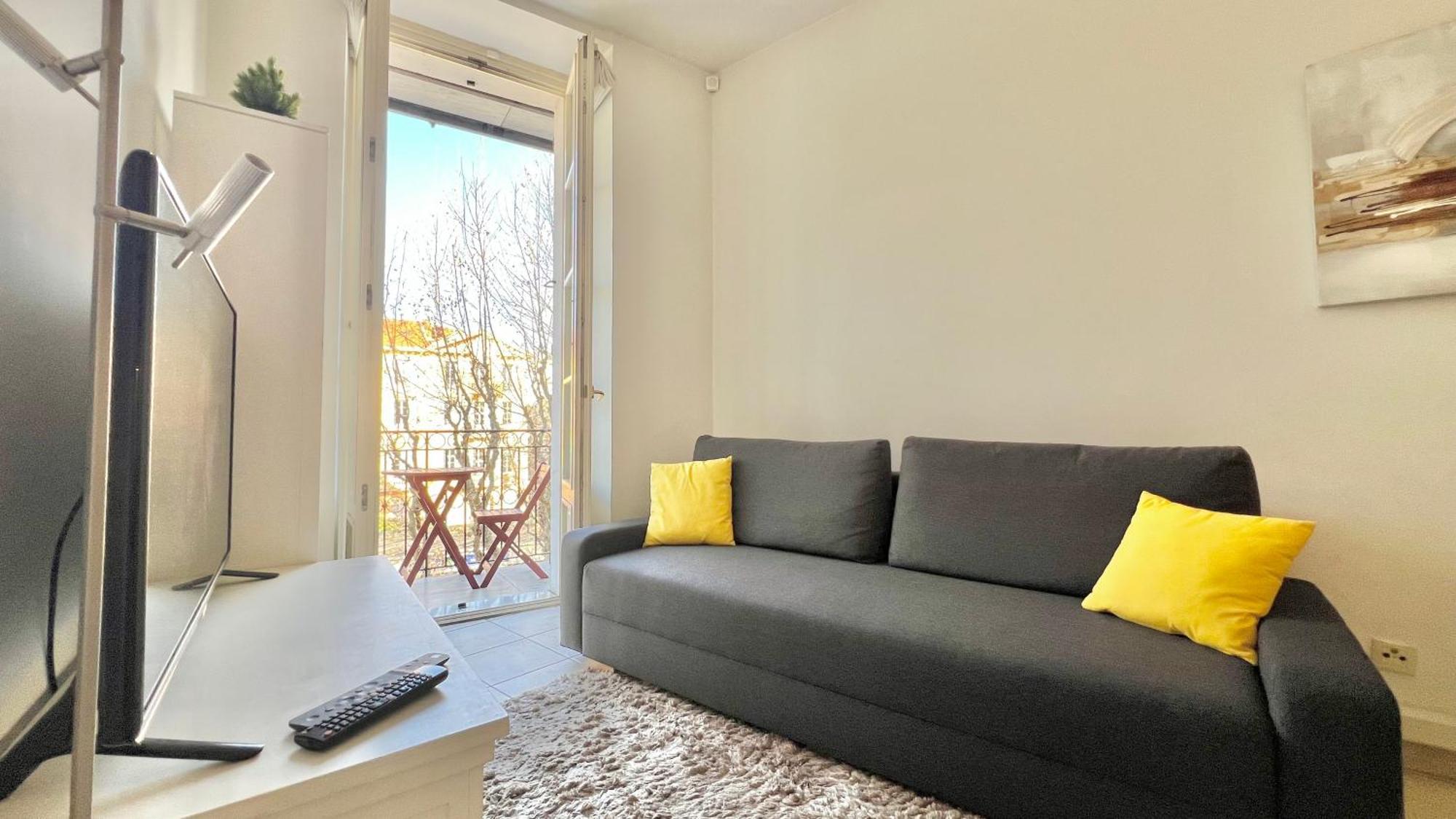 Place Grimaldi, Close To And Restaurants, With Balcony