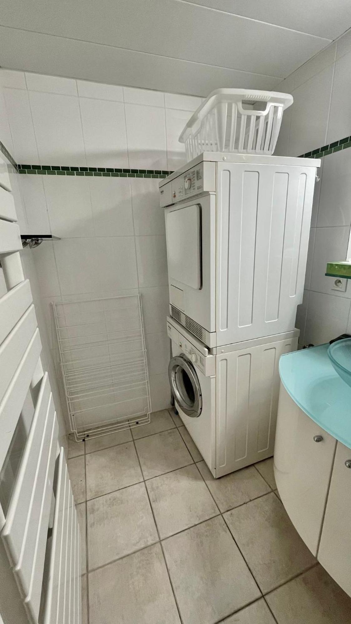 Place Grimaldi, Close To And Restaurants, With Balcony *