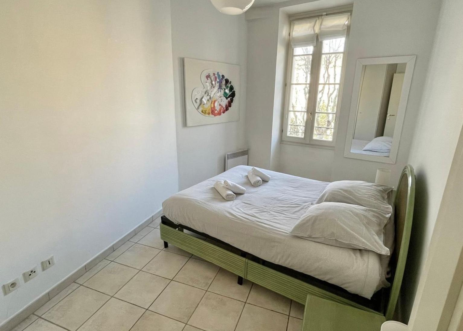 Place Grimaldi, Close To And Restaurants, With Balcony Appartamento *