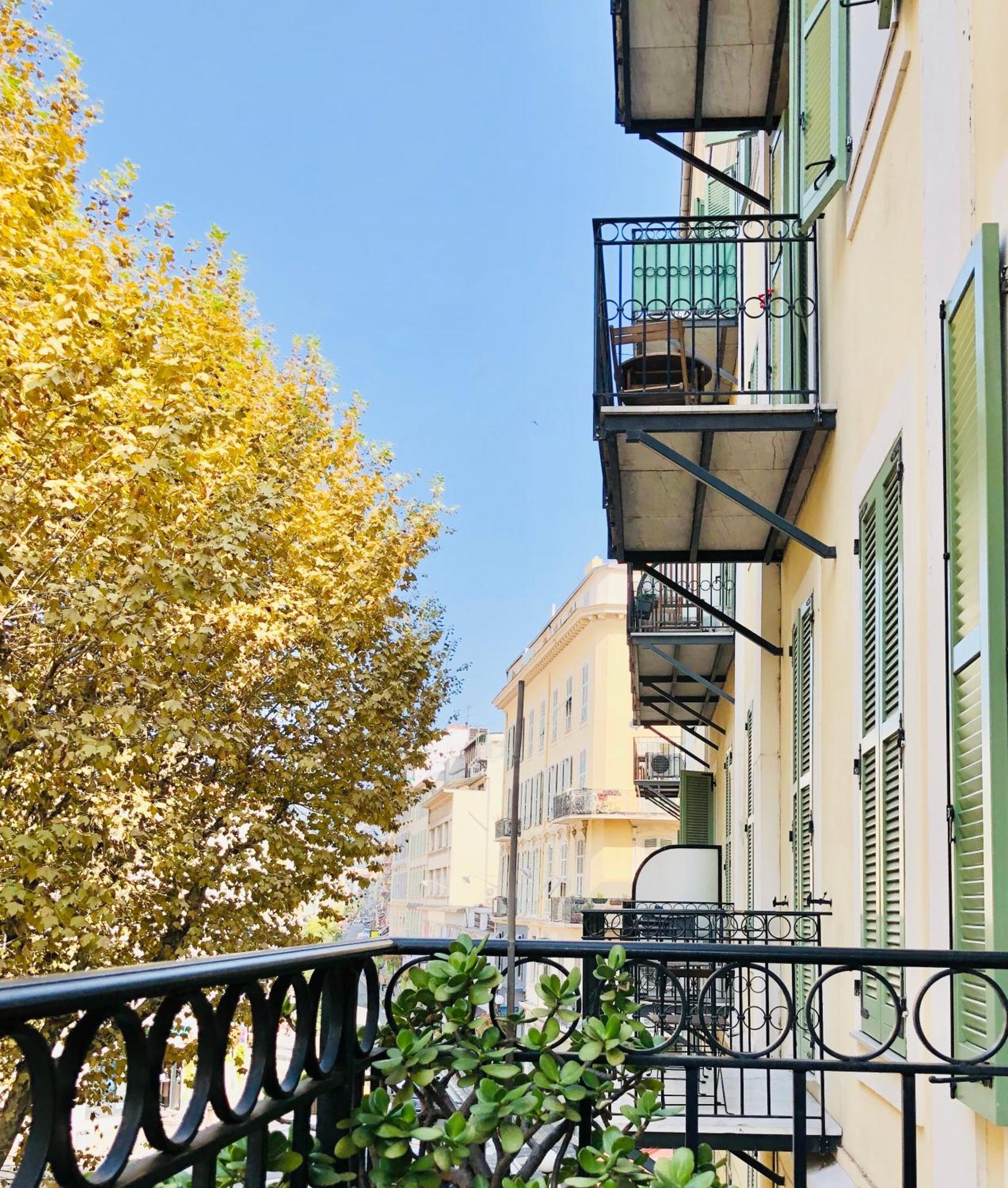 Place Grimaldi, Close To And Restaurants, With Balcony Nizza